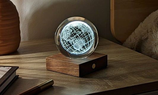 World Globe - Amber Crystal Light -boule lumineuse en cristal - Gingko