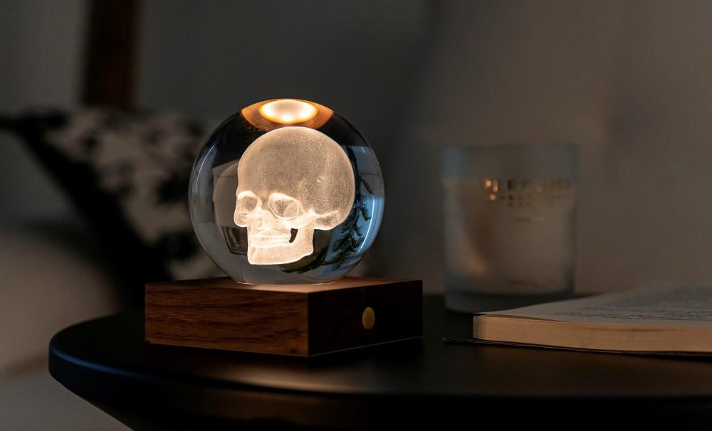 Skull - Amber Crystal Light -boule lumineuse en cristal - Gingko