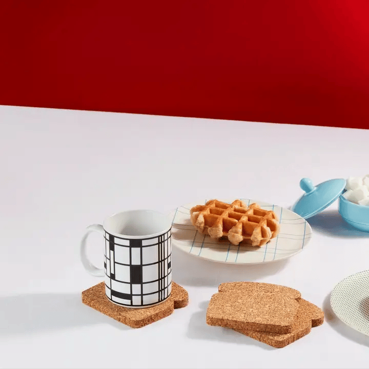 Le MoMa intègre la tasse permettant de boire du café dans l'espace
