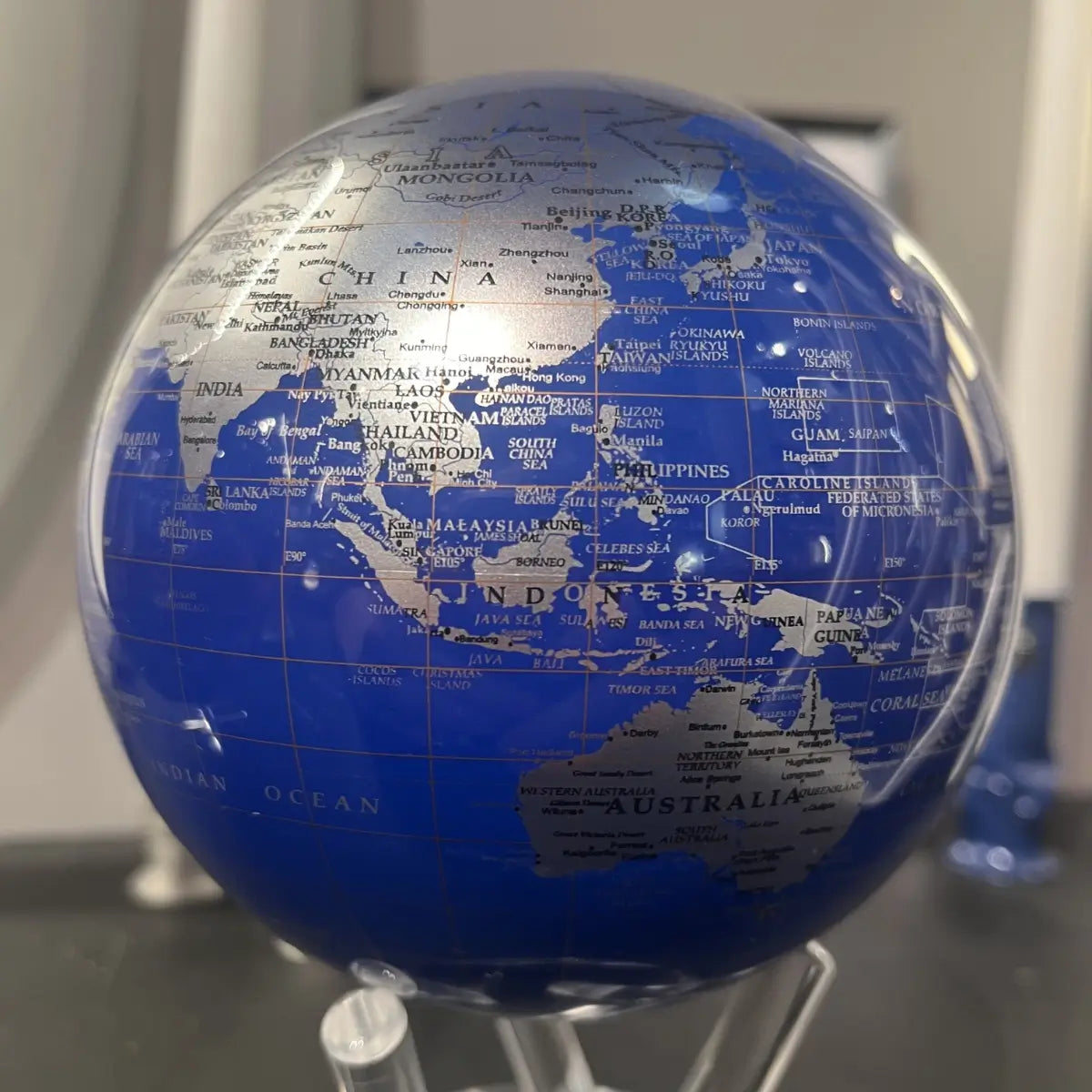 Mova Globe Bleu/Argent de 11,5 cm de diamètre
