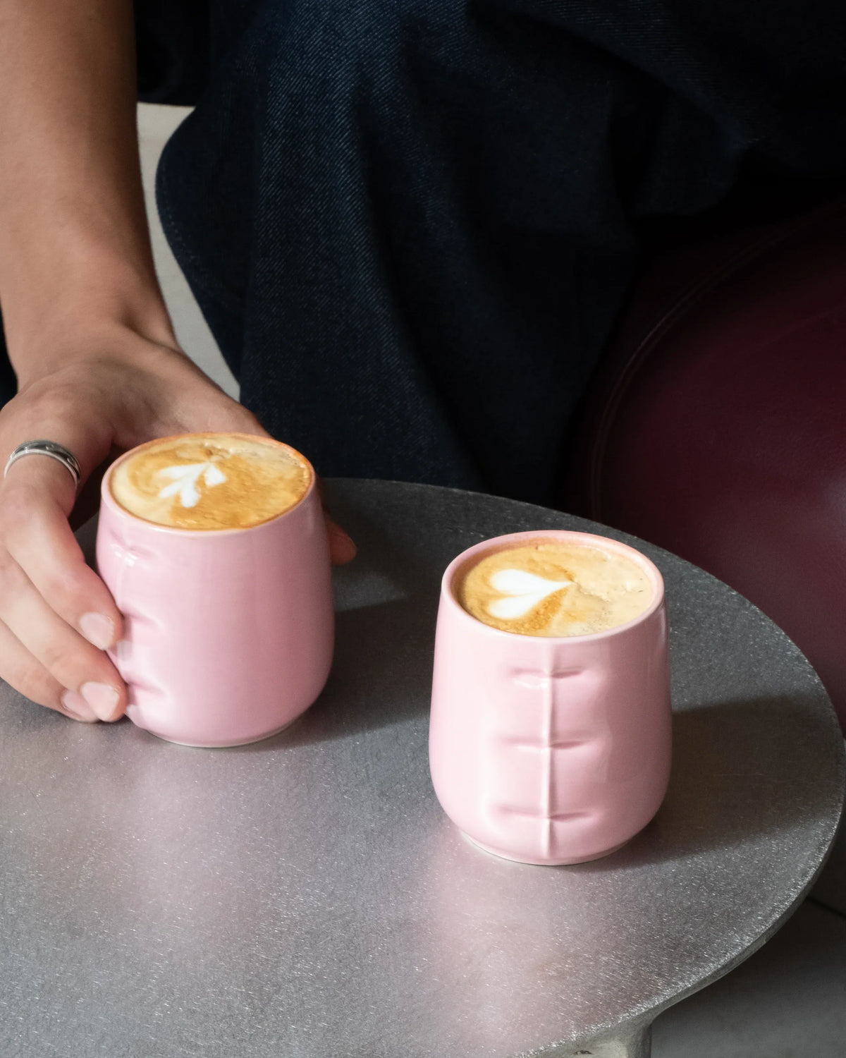 Set de 2 tasses Lily Gloss Bubblegum en céramique avec café