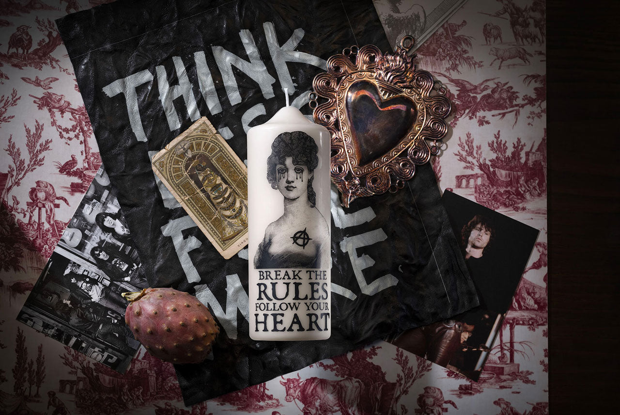 Break the Rules - Bougie Tatouée Collection Visionary