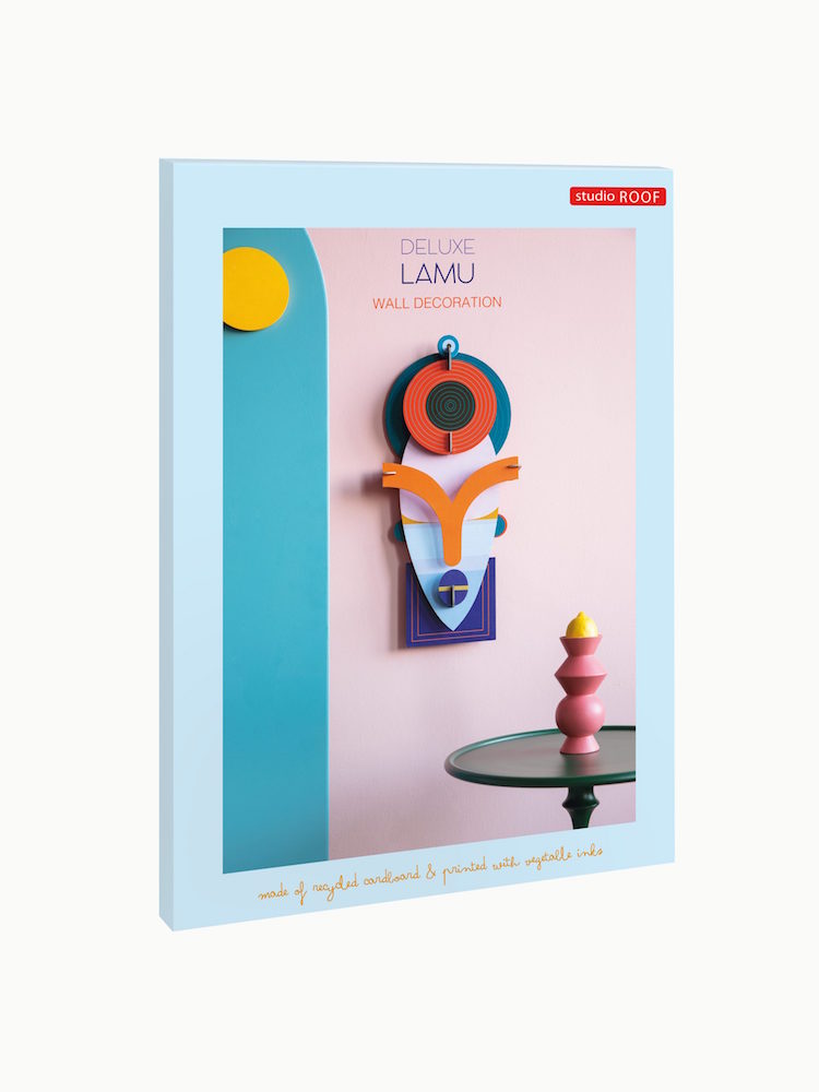 Masque Lamu Deluxe, décoration murale colorée en carton recyclé, à monter soi-même, par Studio Roof