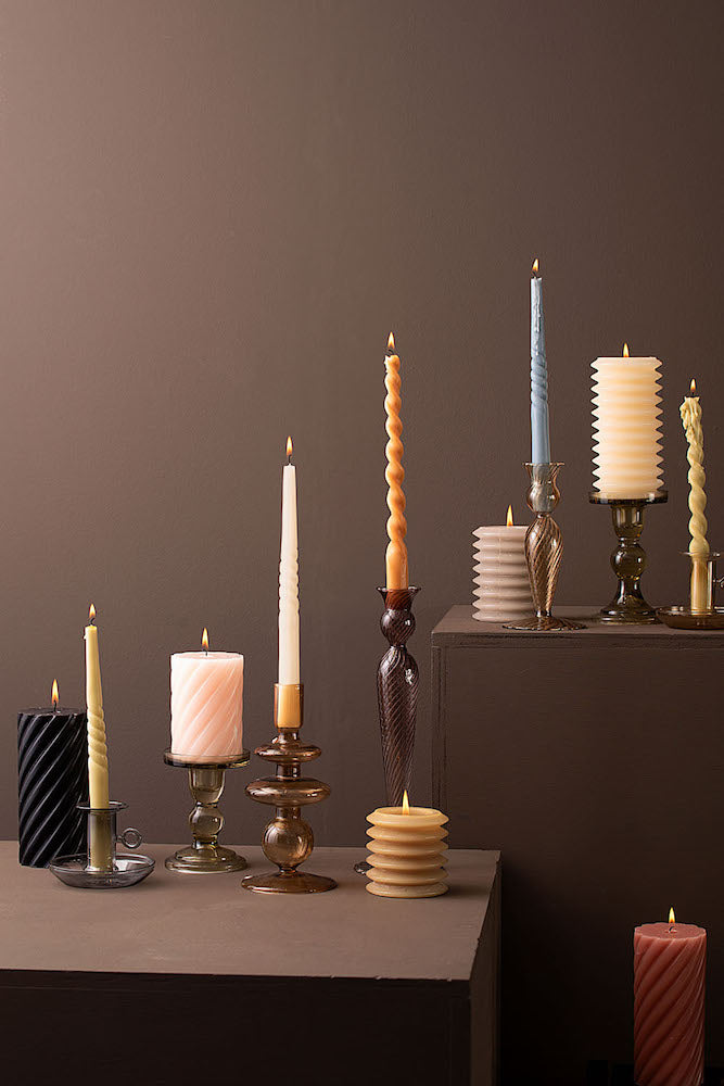 Pillar Candle Swirl - bougie noire tourbillon petit modèle - Present Time