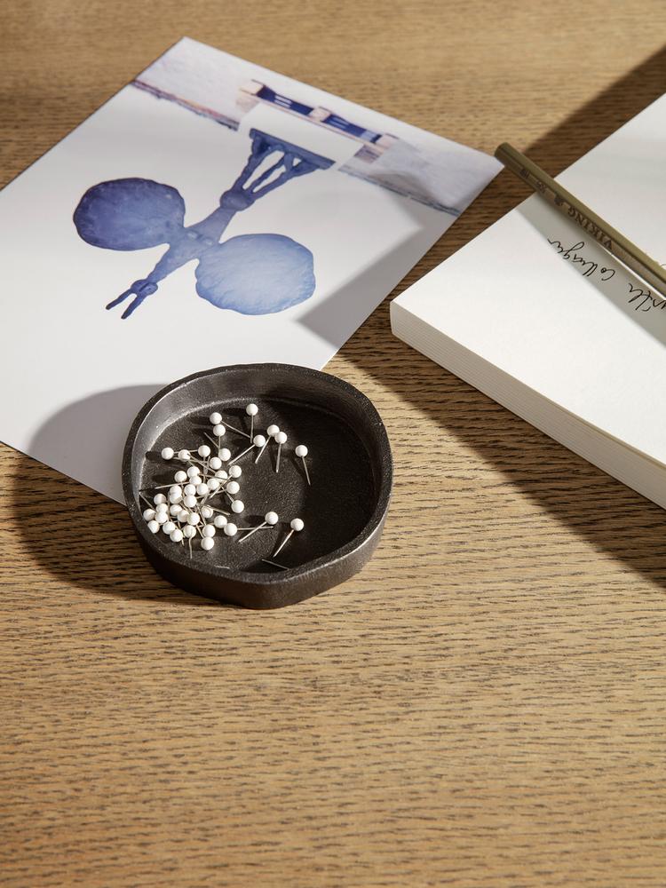 Yama Tray Round - plateau rond en aluminium recyclé - Ferm Living