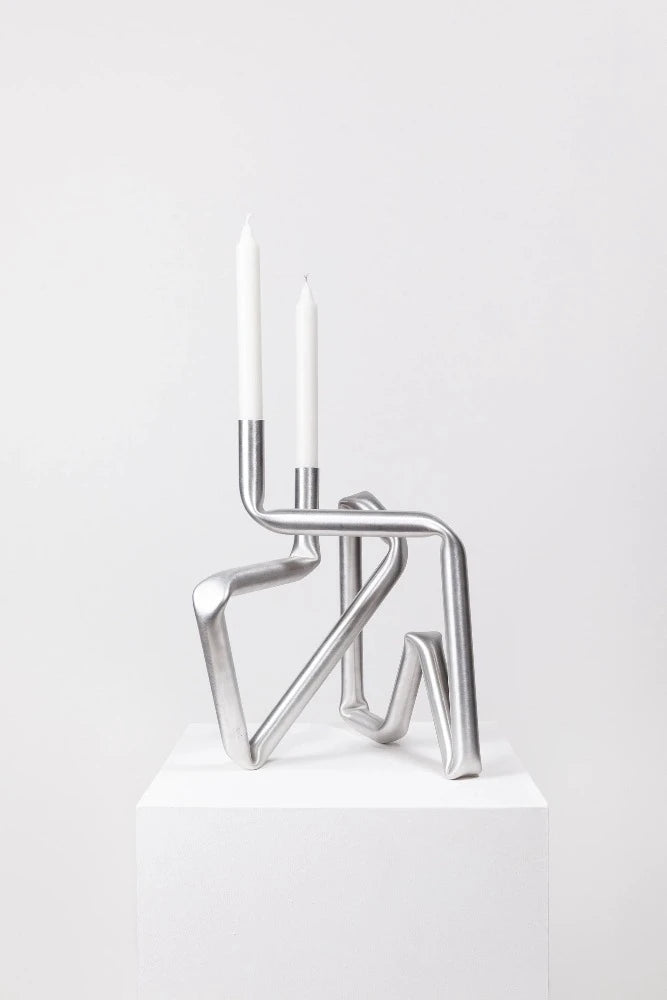 Chandelier Bucati, studio aot - Bougeoir en aluminium brossé pour 2 bougies