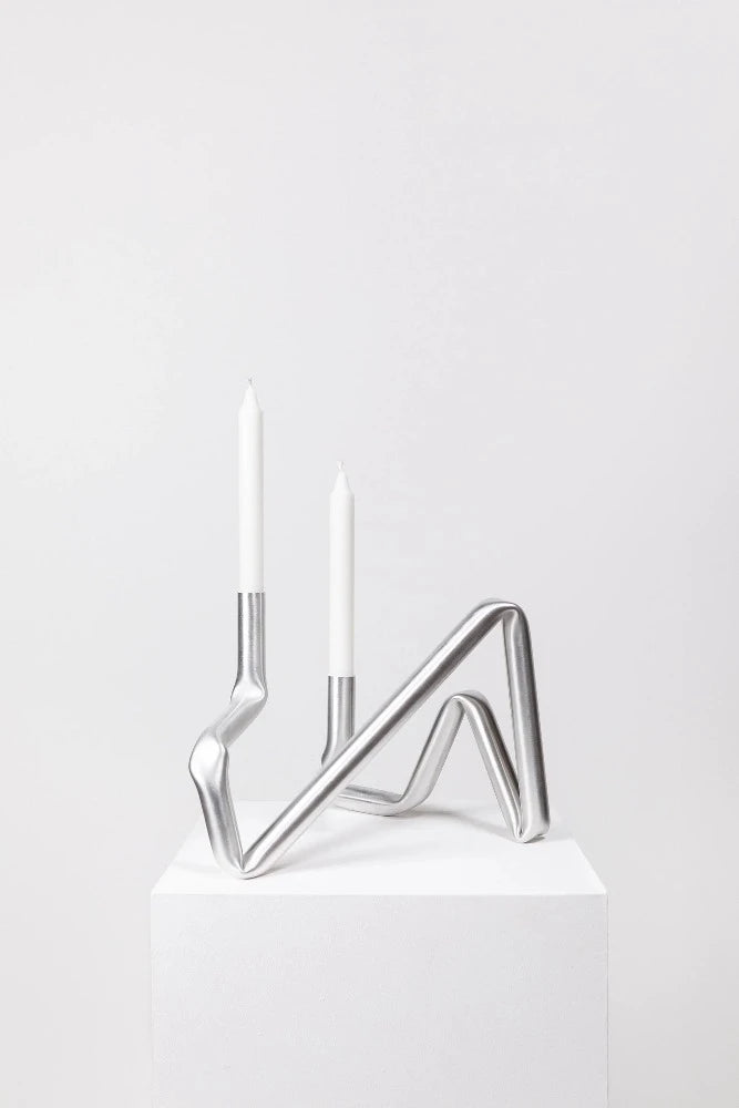 Chandelier Bucatini, studio aot - Bougeoir en aluminium brossé pour 2 bougies