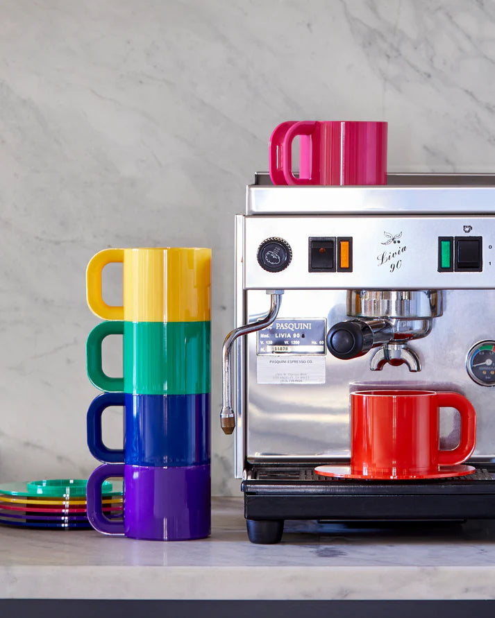 Vaisselle Max Rainbow de Heller - set de 6 tasses et sous-tasses empilables aux couleurs de l'arc en ciel - Design Leila et Massimo Vignelli 1964