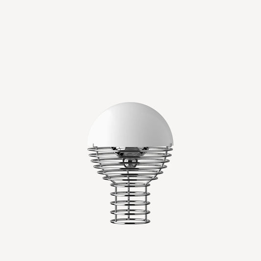 Wire Portable Verner Panton blanche Ø18 cm, LED rechargeable, design iconique danois, disponible à Lille.