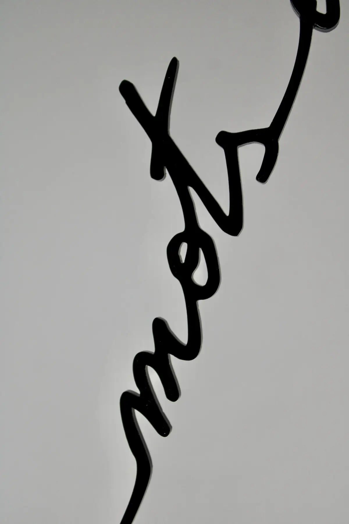 Phrase murale "Quelques mots d'amour" noire en plexiglas recyclé