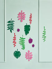 Charger l&#39;image dans la galerie, Feuilles Tropicales - Pop Outs - feuilles tropicales en carton recyclé à assembler - Studio Roof
