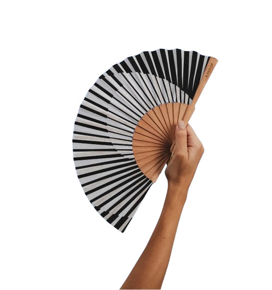 Éventail A Fan Of Minimal Melody en coton et bois de poirier