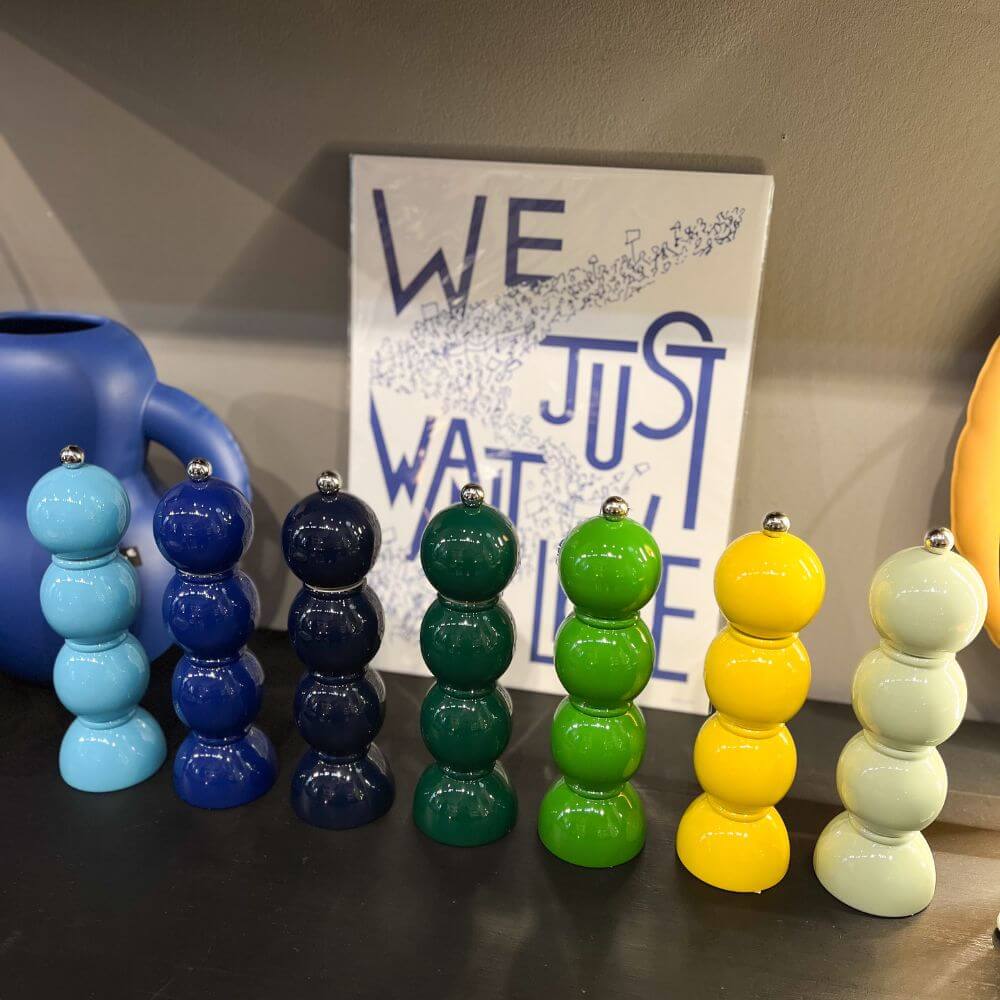 Moulins à poivre et à sel colorés du jaune vers le bleu de chez Addison Ross - Modèles 24cm