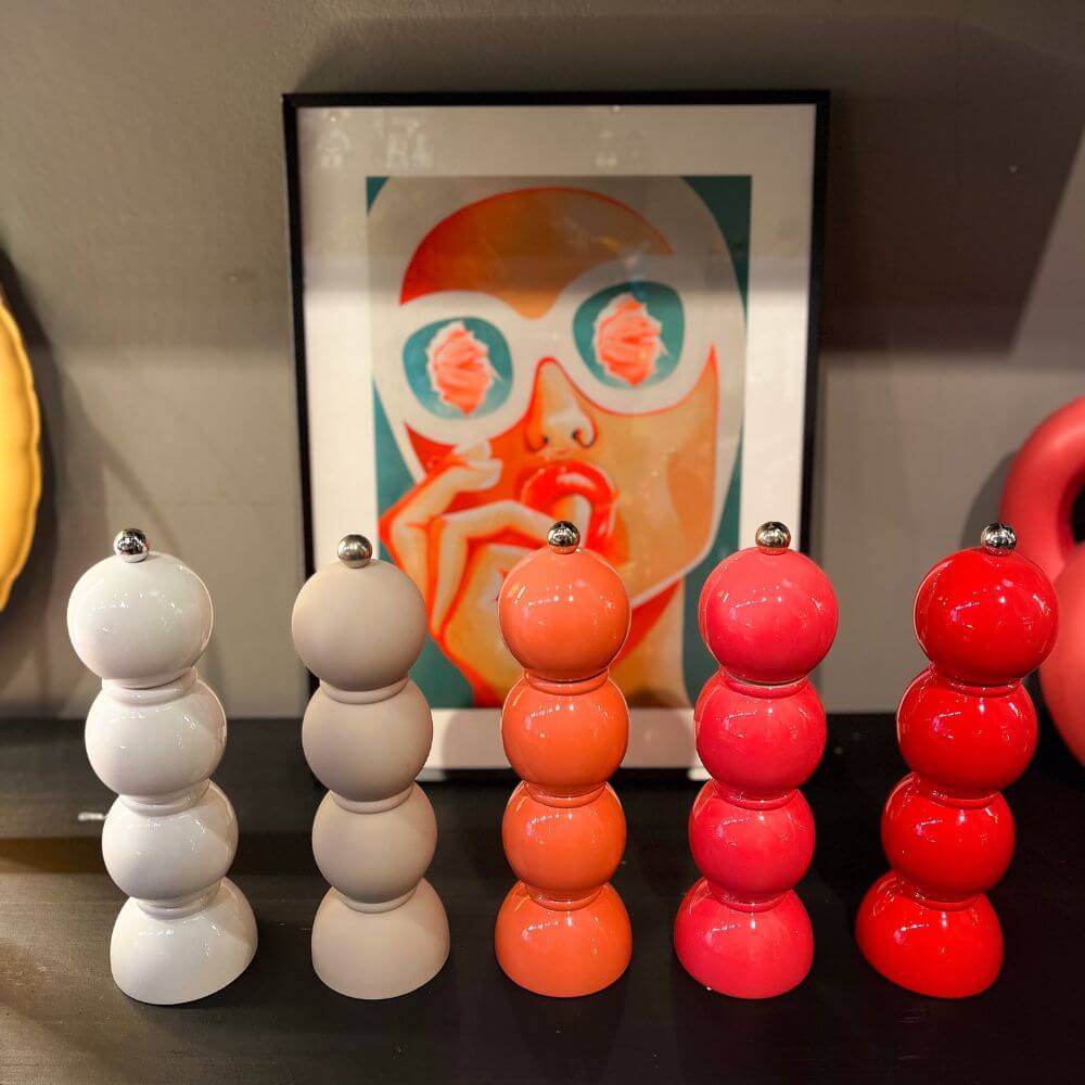 Moulins à poivre et à sel colorés du blanc vers le rouge en passant par les teintes de roses de chez Addison Ross - Modèles 24cm
