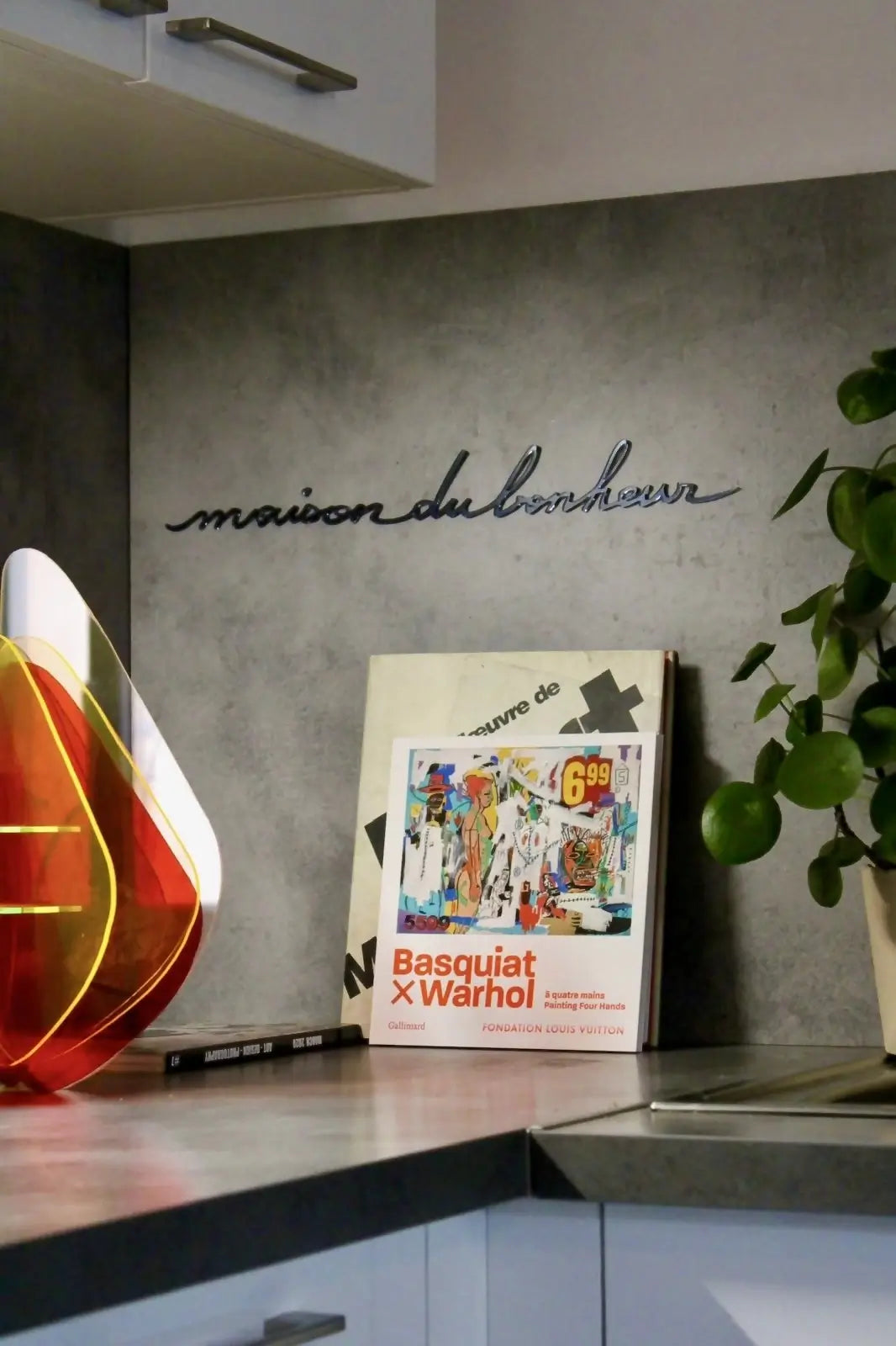 Message à accrocher au mur "Maison du Bonheur" par Atelier Suspendu