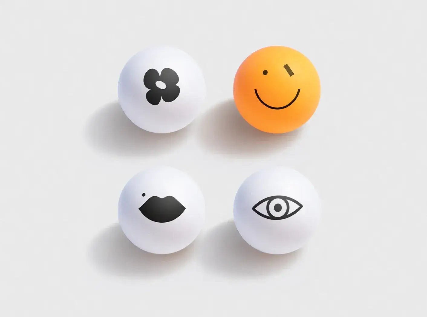 Balles de ping-pong Mixed Up avec motifs fleur, lèvres, œil et smiley