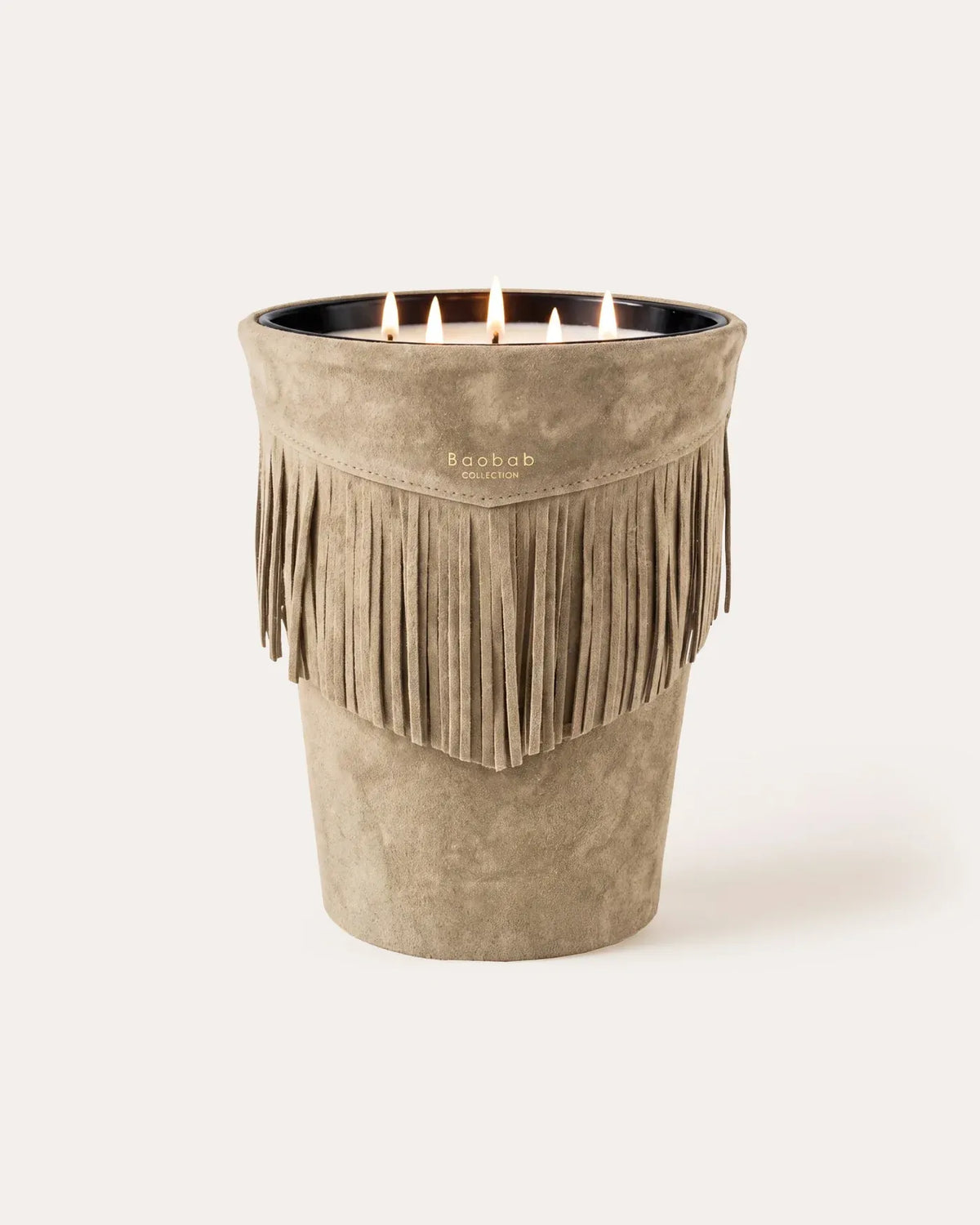 Bougie parfumée The Plains en cuir taupe à franges, format Grande MAX 24, Baobab Collection