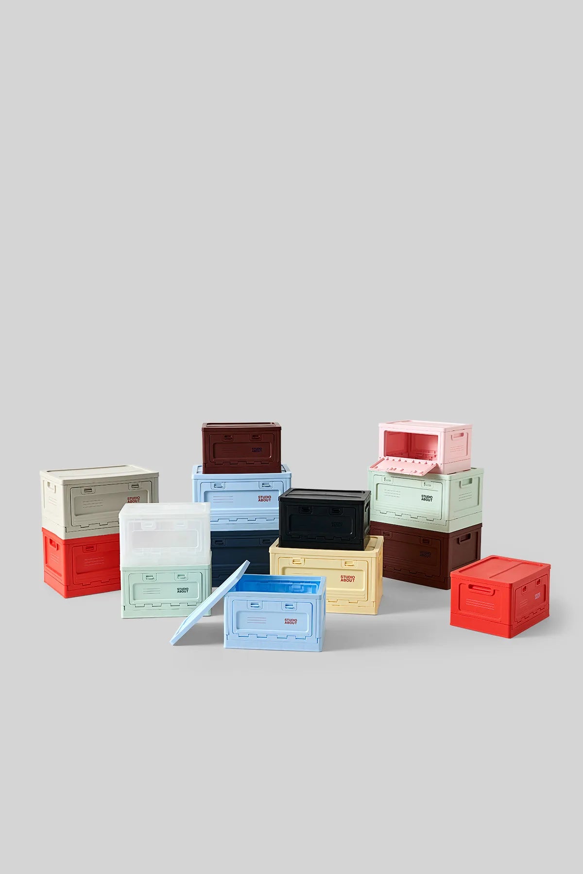Boîtes de rangement empilables BOX Studio About dans différents formats et coloris