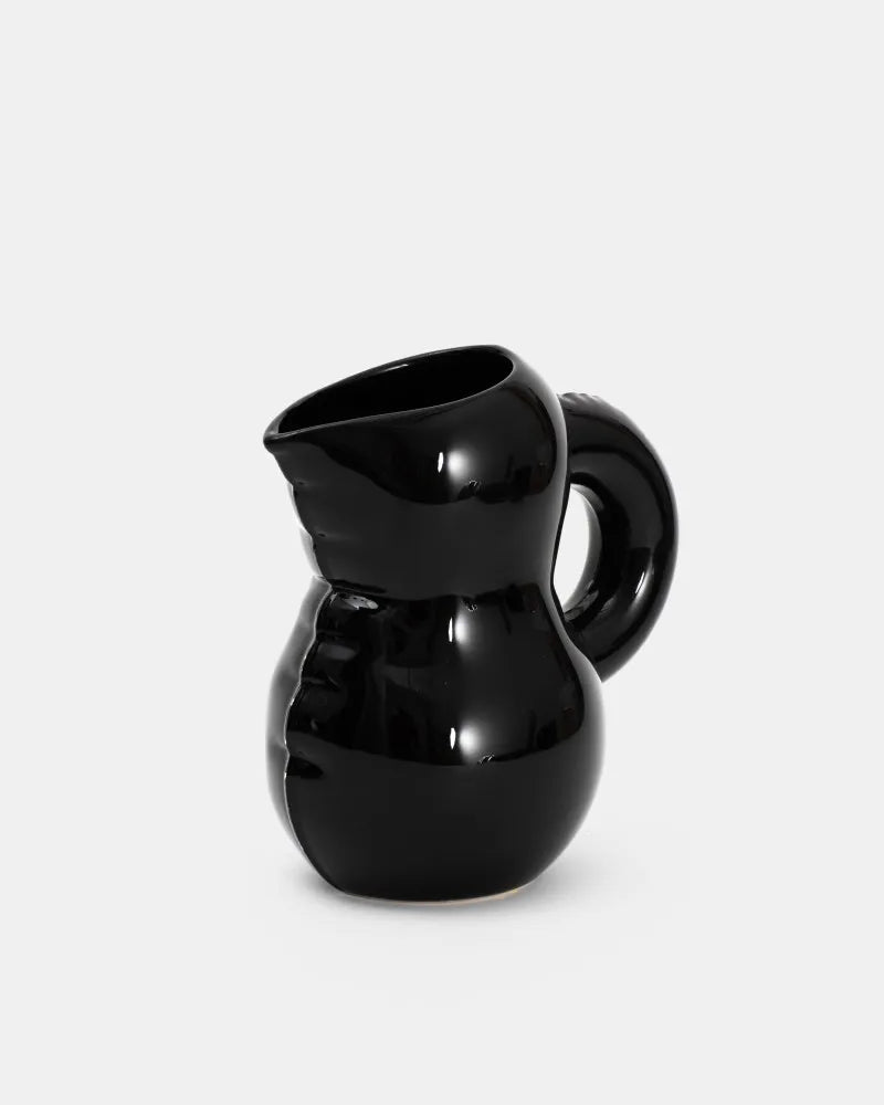 Carafe Emily Gloss Ink noir brillant, vue de trois-quarts, Home Studyo