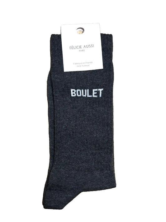 Chaussettes Félicie aussi gris anthracite avec message Boulet  écrit en blanc. Pointure homme 40/45