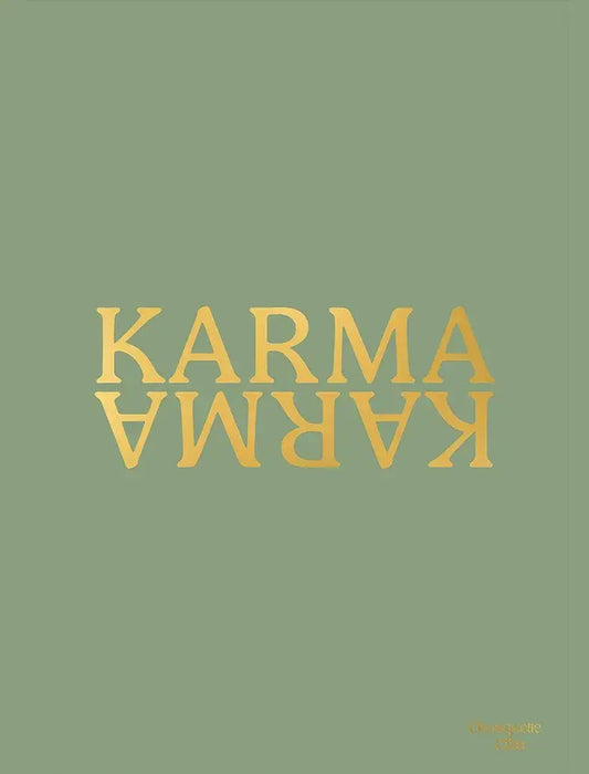 Affiche "Karma", texte doré sur fond vert kaki