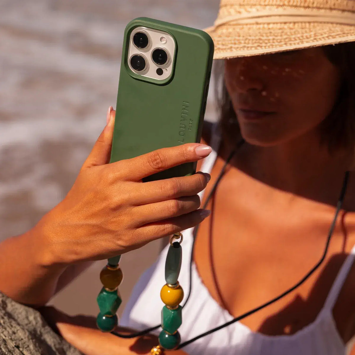 Shooting mannequin de la coque Milo Olive de chez Louvini