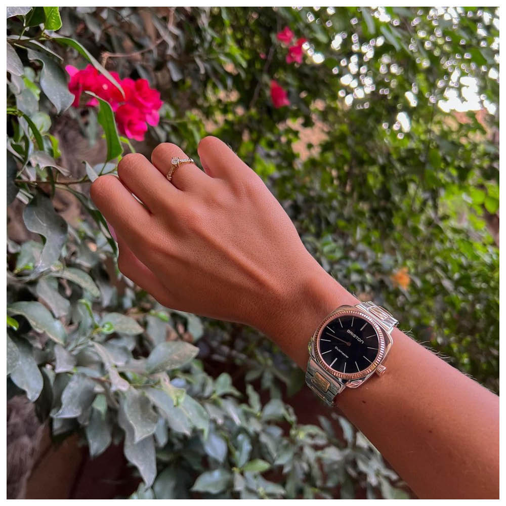 Clubmaster Élégant Acier Gold - Cadran Noir - Montre Femme Briston