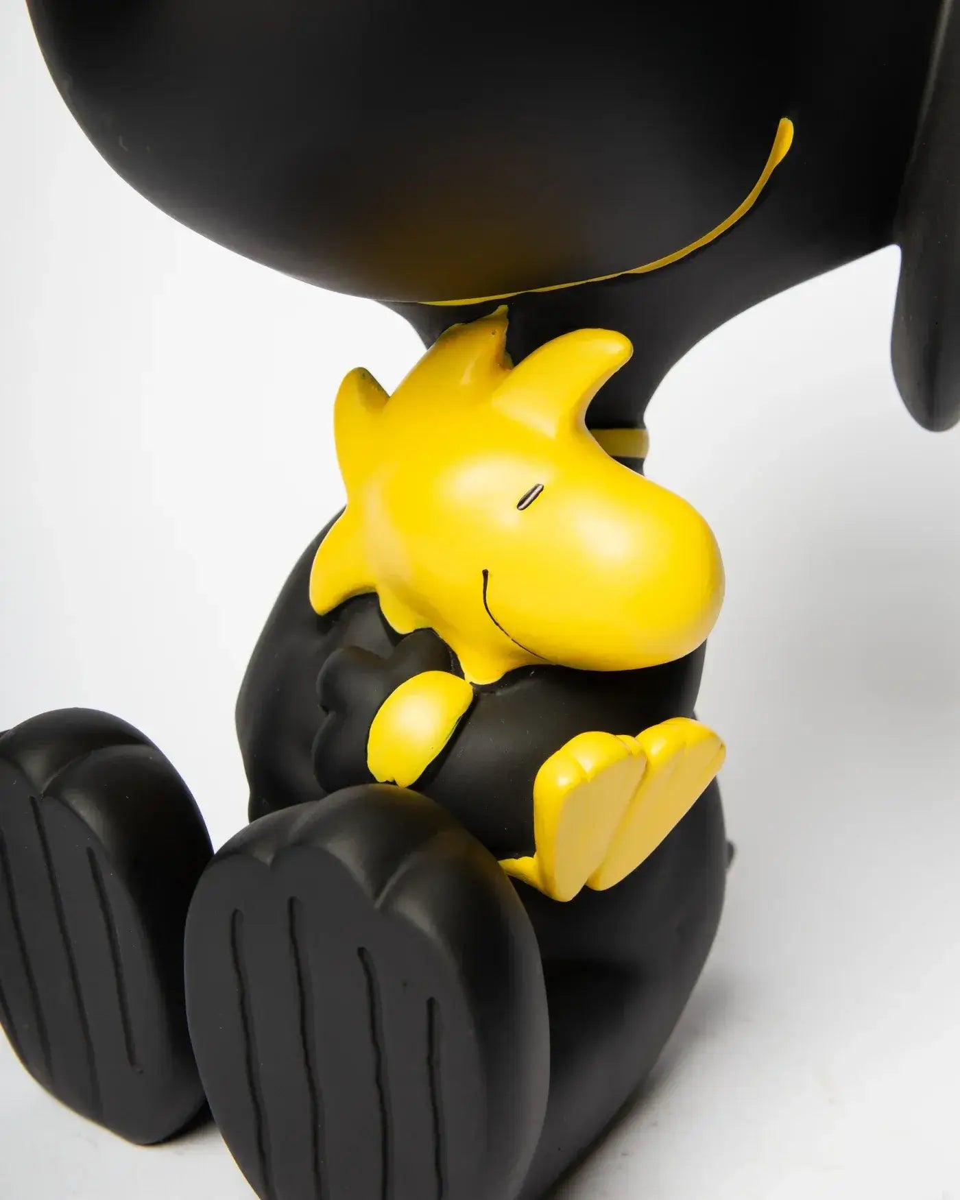 Détail Woodstock de la figurine Snoopy noir