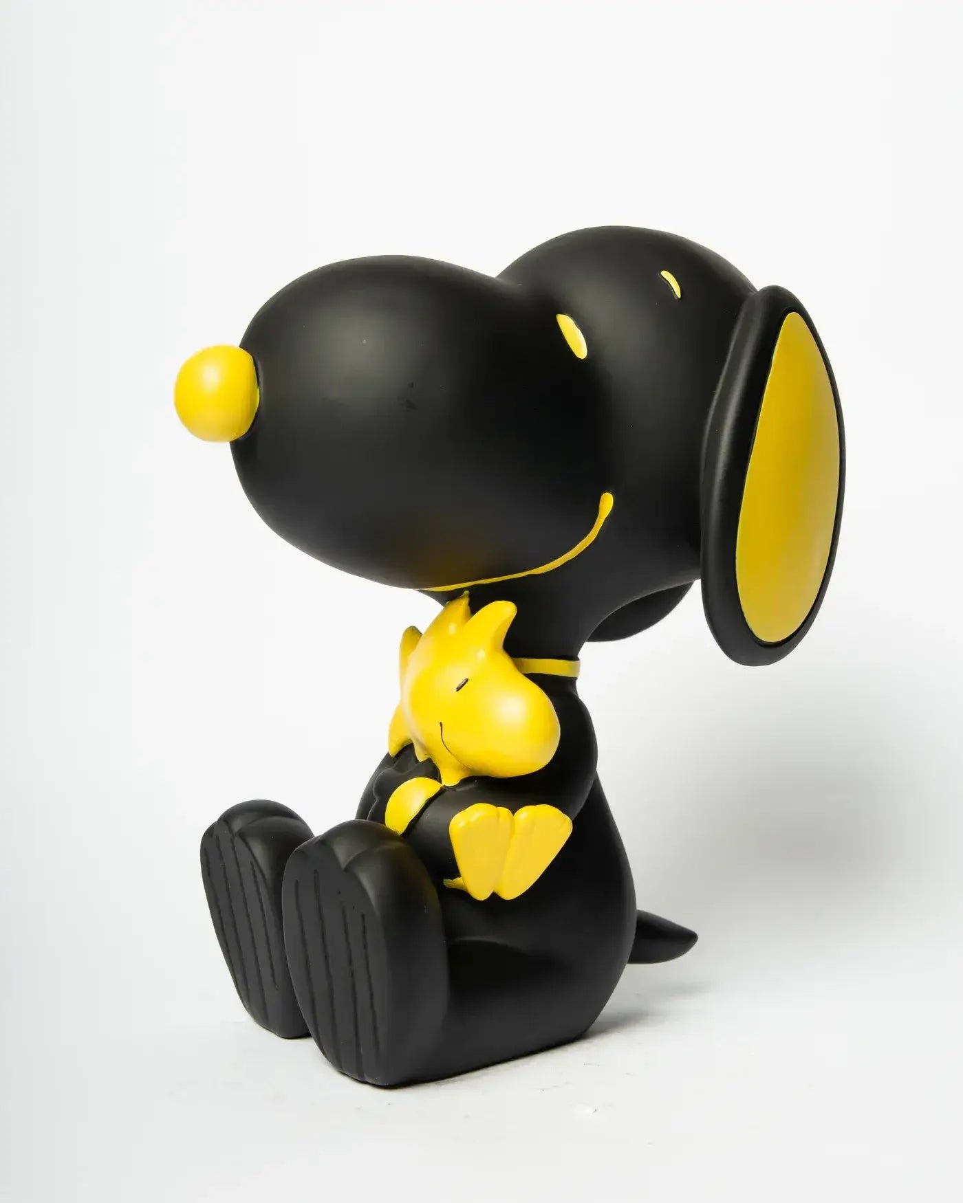 Figurine Snoopy noir et Woodstock jaune collection Peanuts par Blogo
