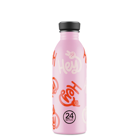 Gourde 500ml rose avec des slogans « Hey » écris en blanc et en rouge de 24bottles