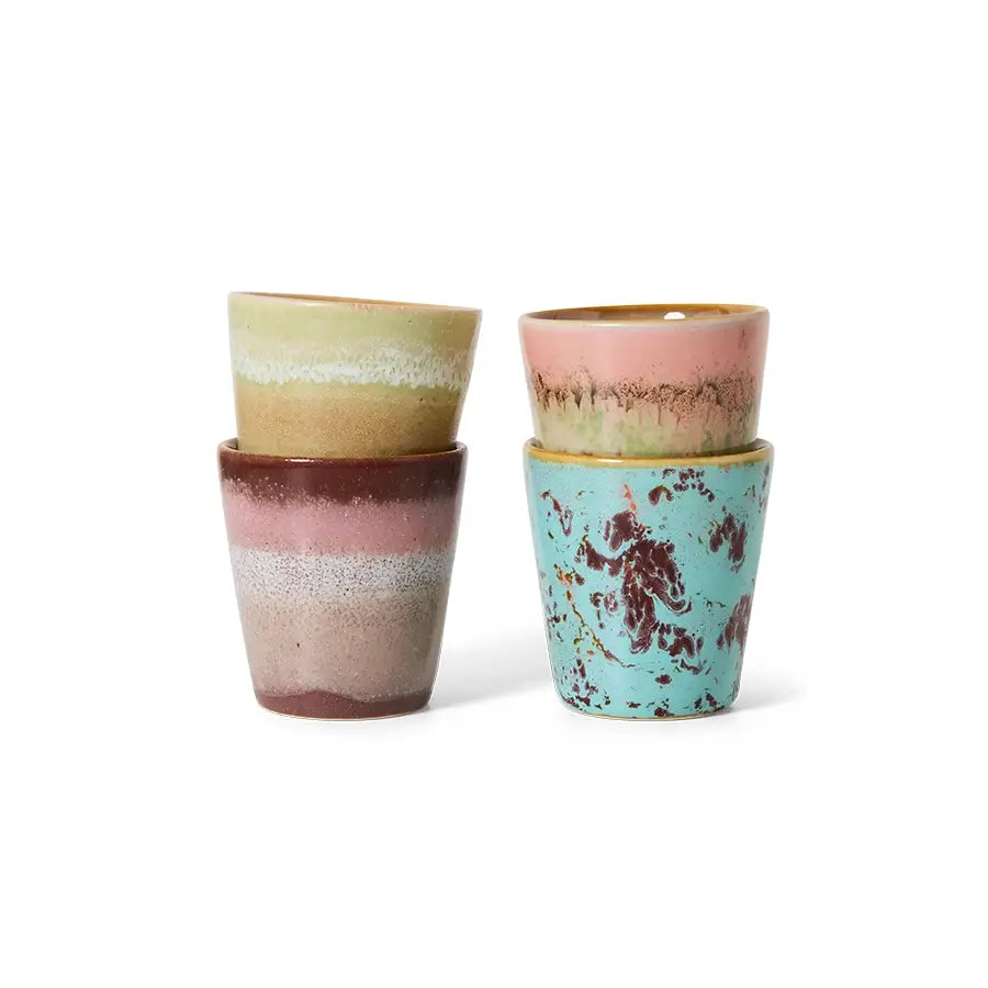 Tasses Ristretto Futurism empilées sur fond blanc