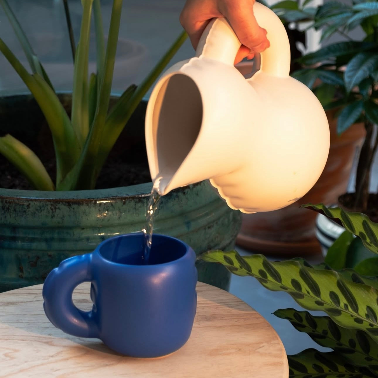 Mug Gaston en céramique Indigo - Home Studyo
