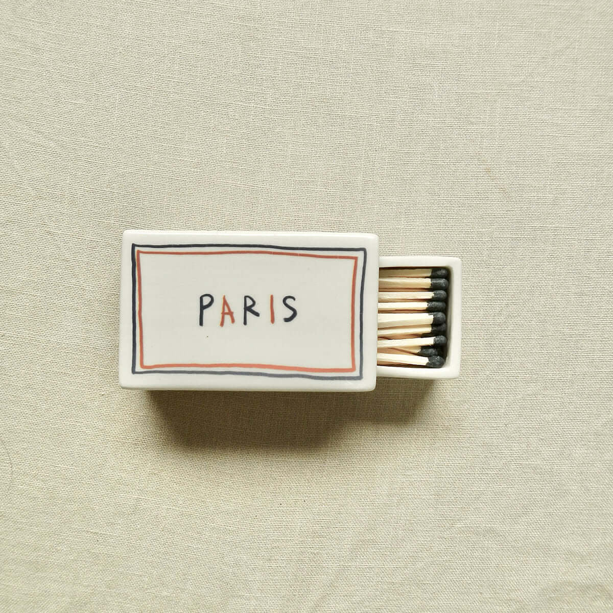 Boîte d'allumettes en céramique "Paris" avec allumettes noires