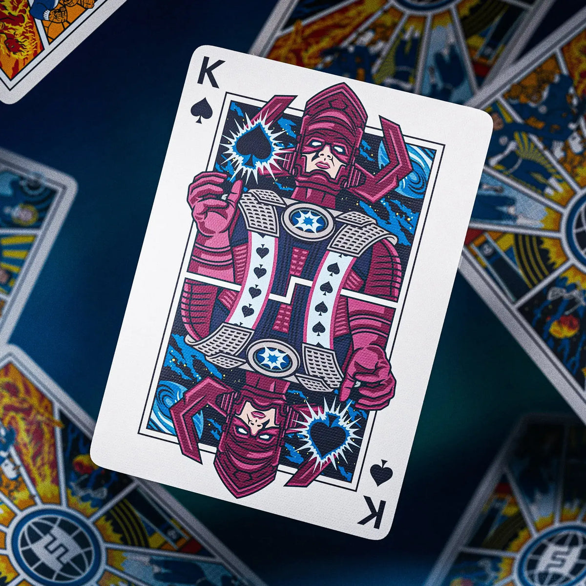 Carte Roi de Pique représentant Galactus, le méchant des 4 fantastiques