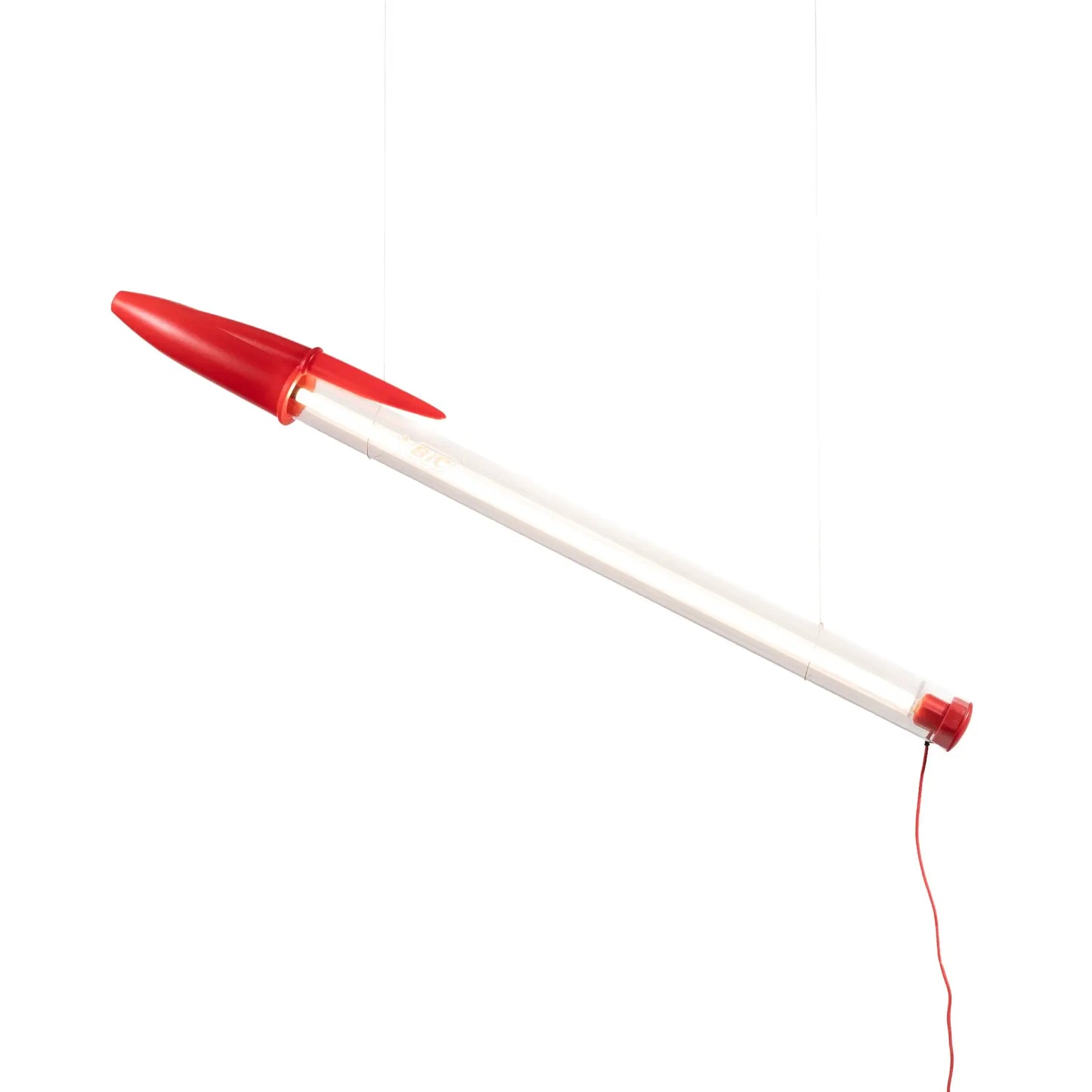 lampe bic seletti rouge design sur fond blanc