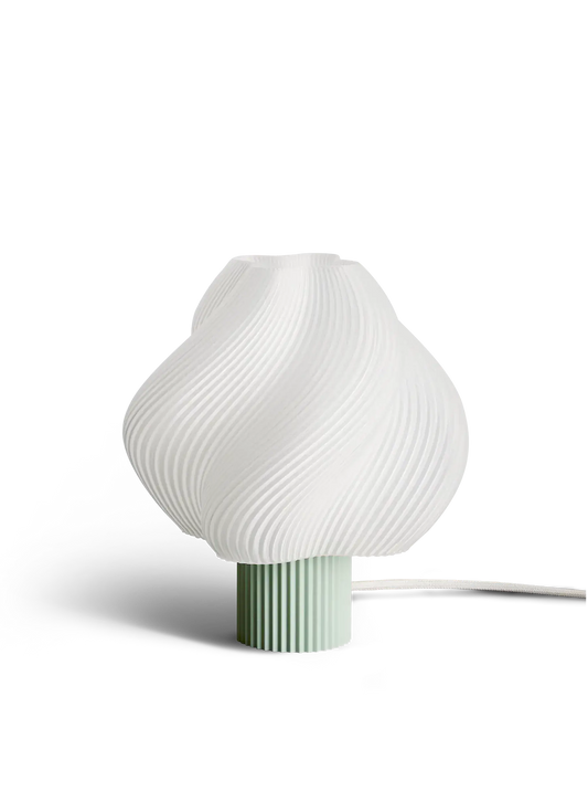 Lampe de table Soft Serve Matcha de Crème Atelier