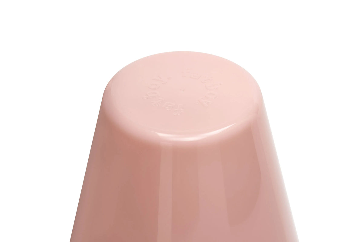 Détail de la finition brillante de la lampe Edison The Ambiance rose Fatboy