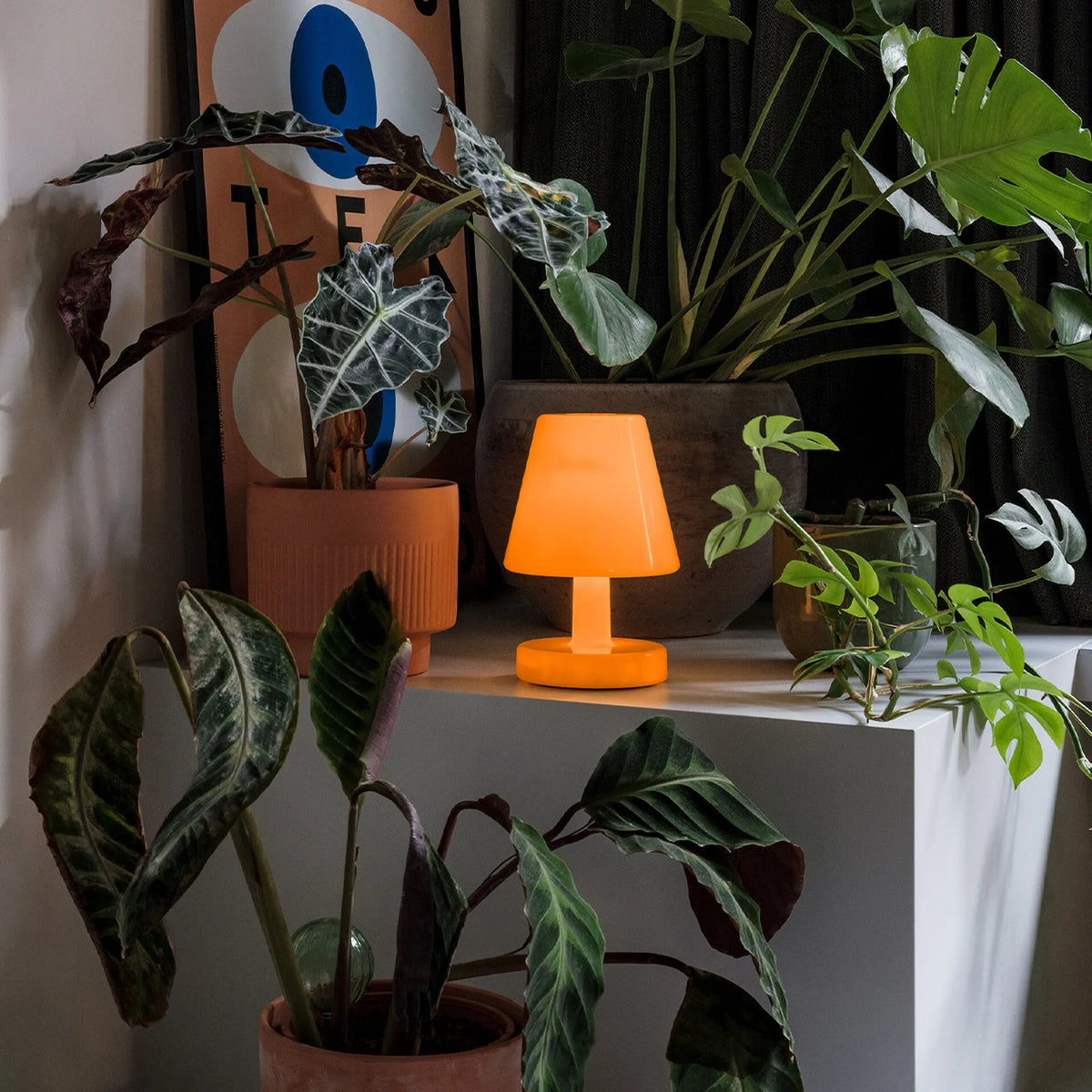 Lampe Edison The Ambiance Orange Fatboy dans un intérieur