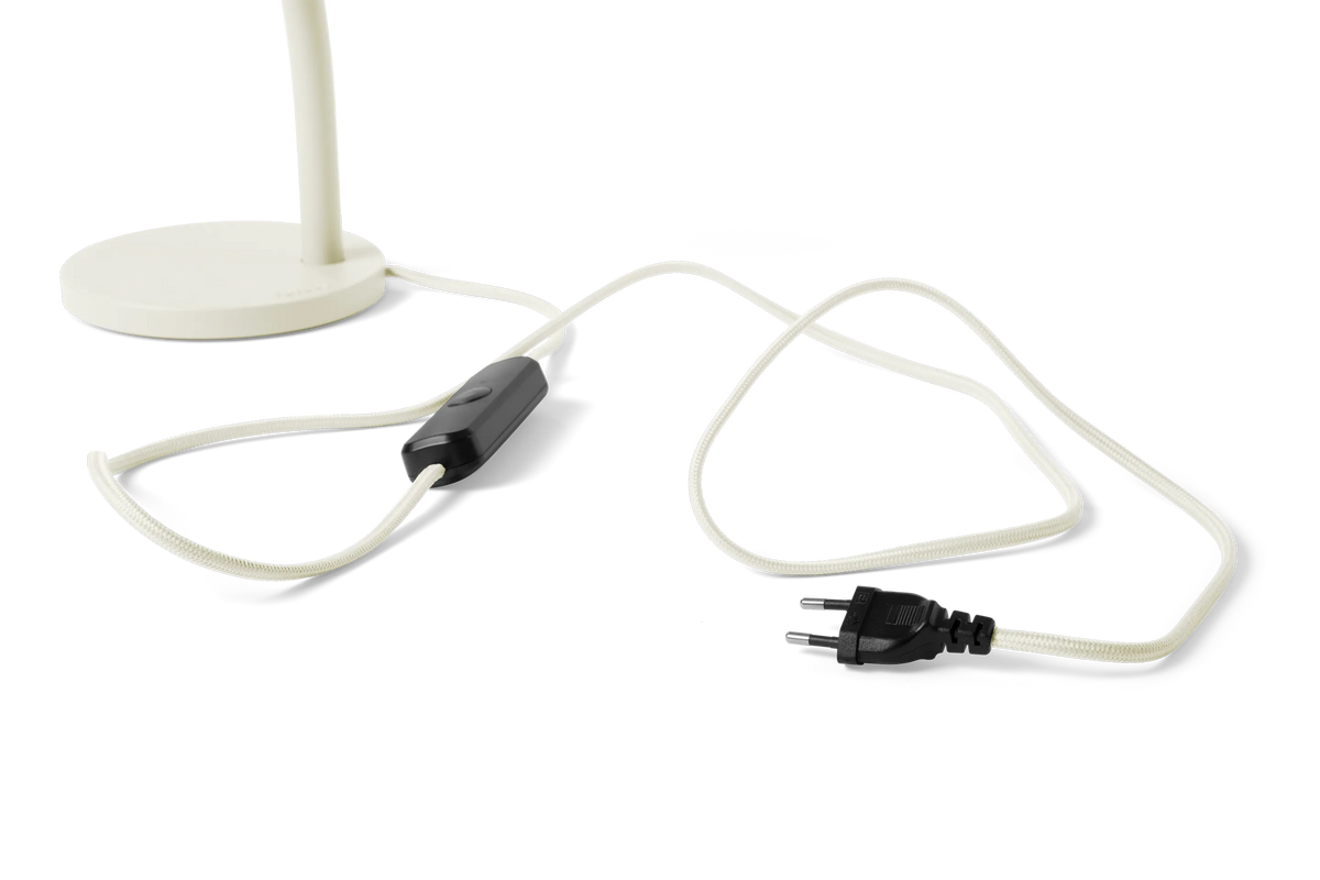 Détail du câble et de l'interrupteur de la lampe Little Lebow Bone Fatboy