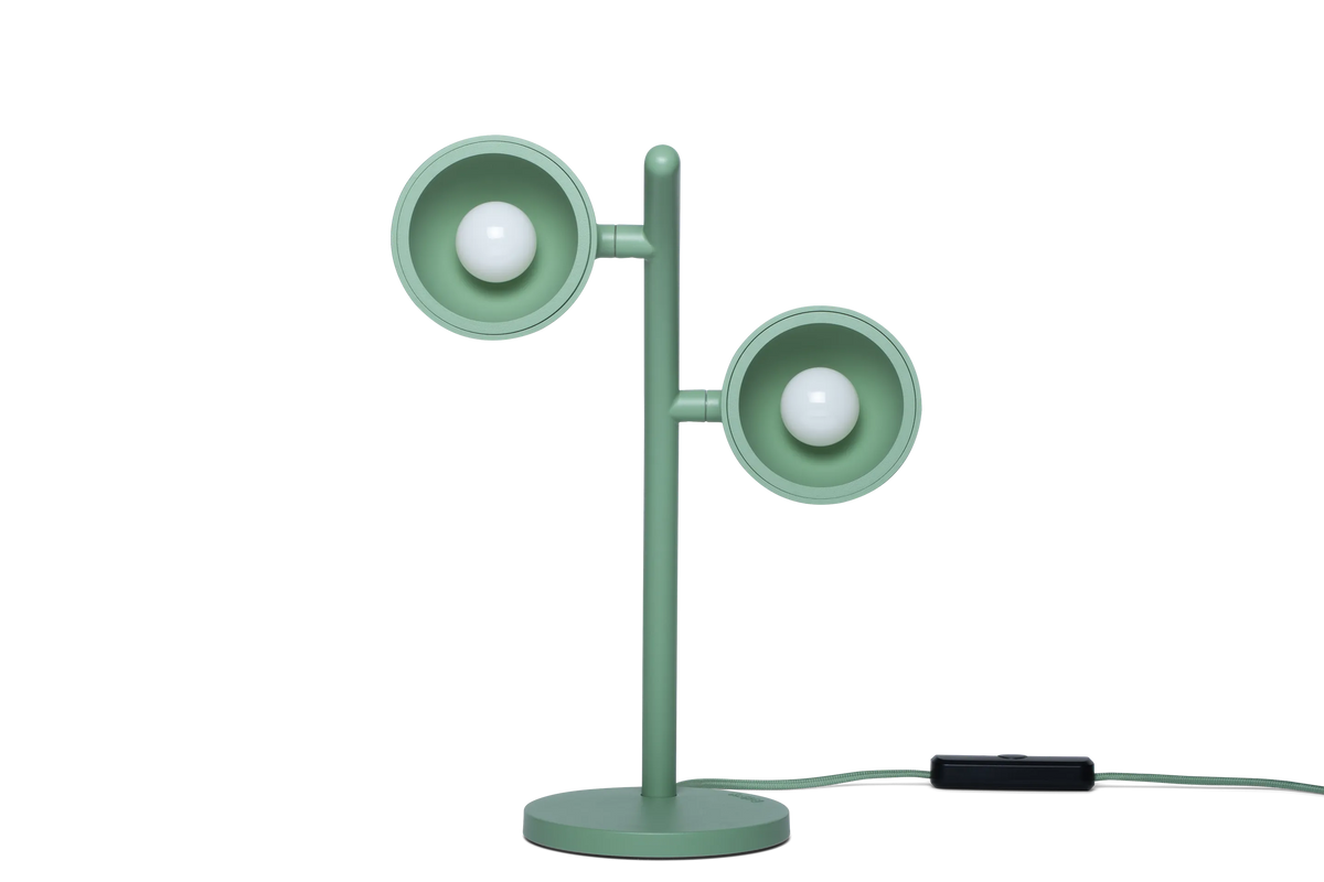 Lampe Little Lebow Grasshopper Green vue de face avec ses deux abat-jours