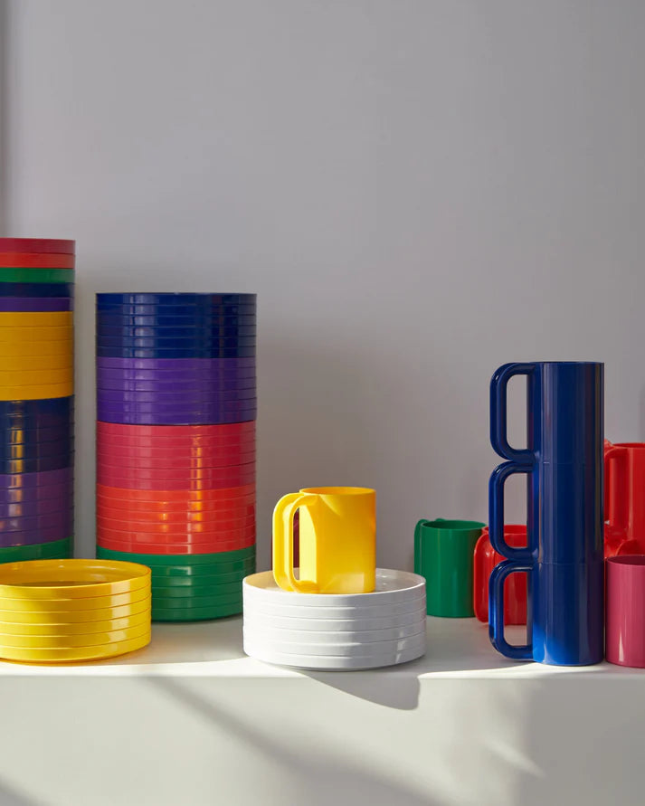 Vaisselle Max Rainbow de Heller - set de 6 mugs empilables aux couleurs de l'arc en ciel - Design Leila et Massimo Vignelli 1964