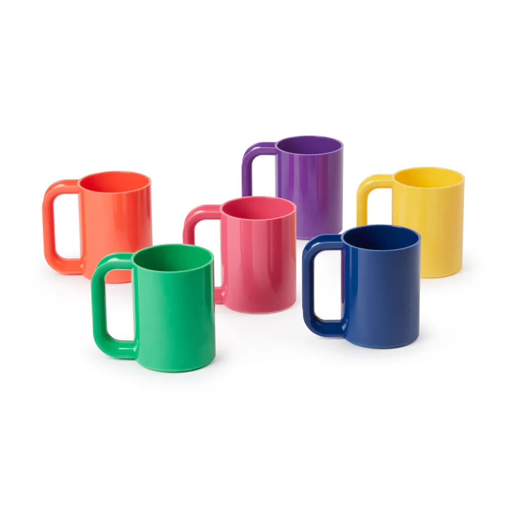 Vaisselle Max Rainbow de Heller - set de 6 mugs empilables aux couleurs de l'arc en ciel - Design Leila et Massimo Vignelli 1964