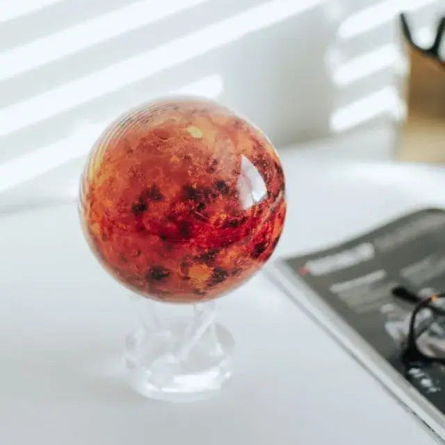 Mova Globe Vénus sur un bureau