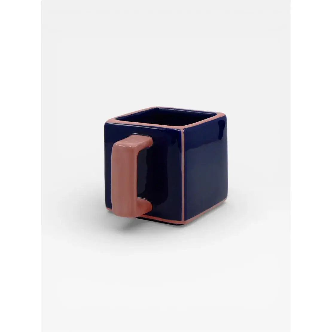 Mug en céramique bleu et rose design graphique Tile vu de dos