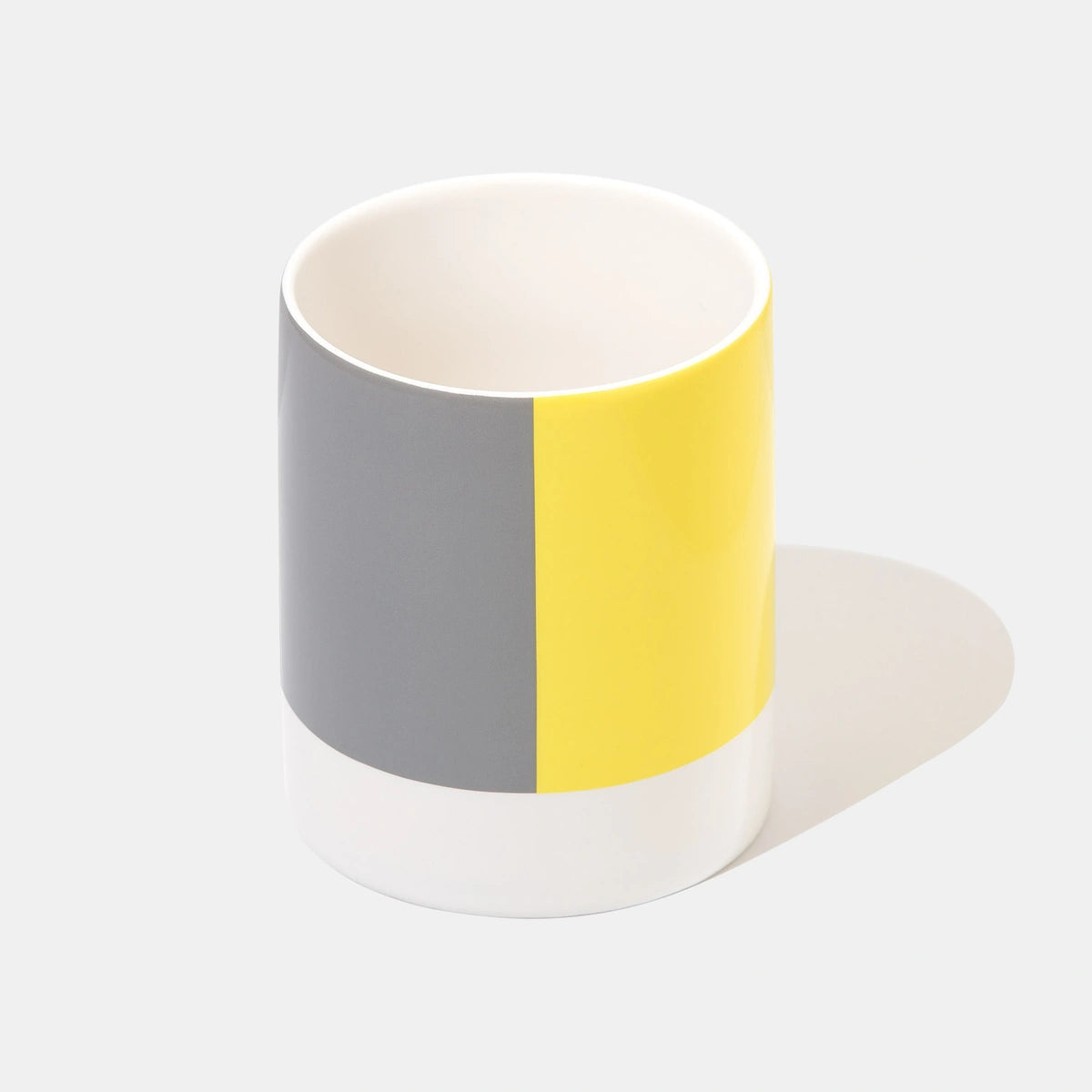 Ultimate Gray + Illuminating - Mug Pantone