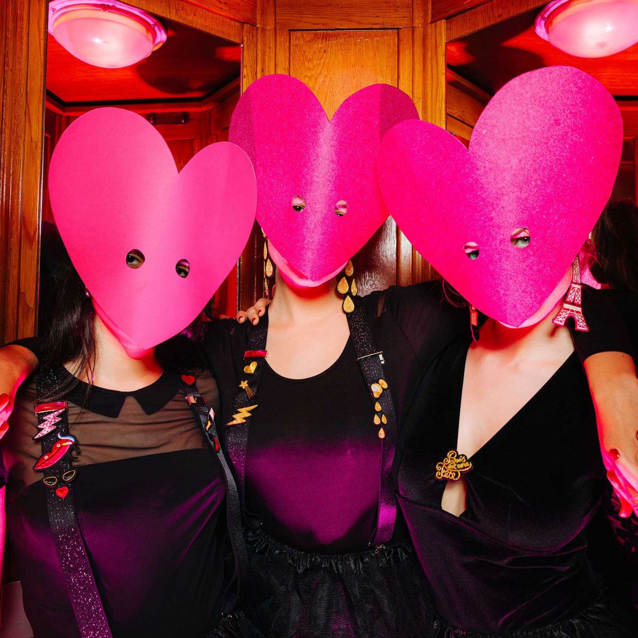 Paris est une Fête - Broche Brodés Main - Macon&Lesquoy