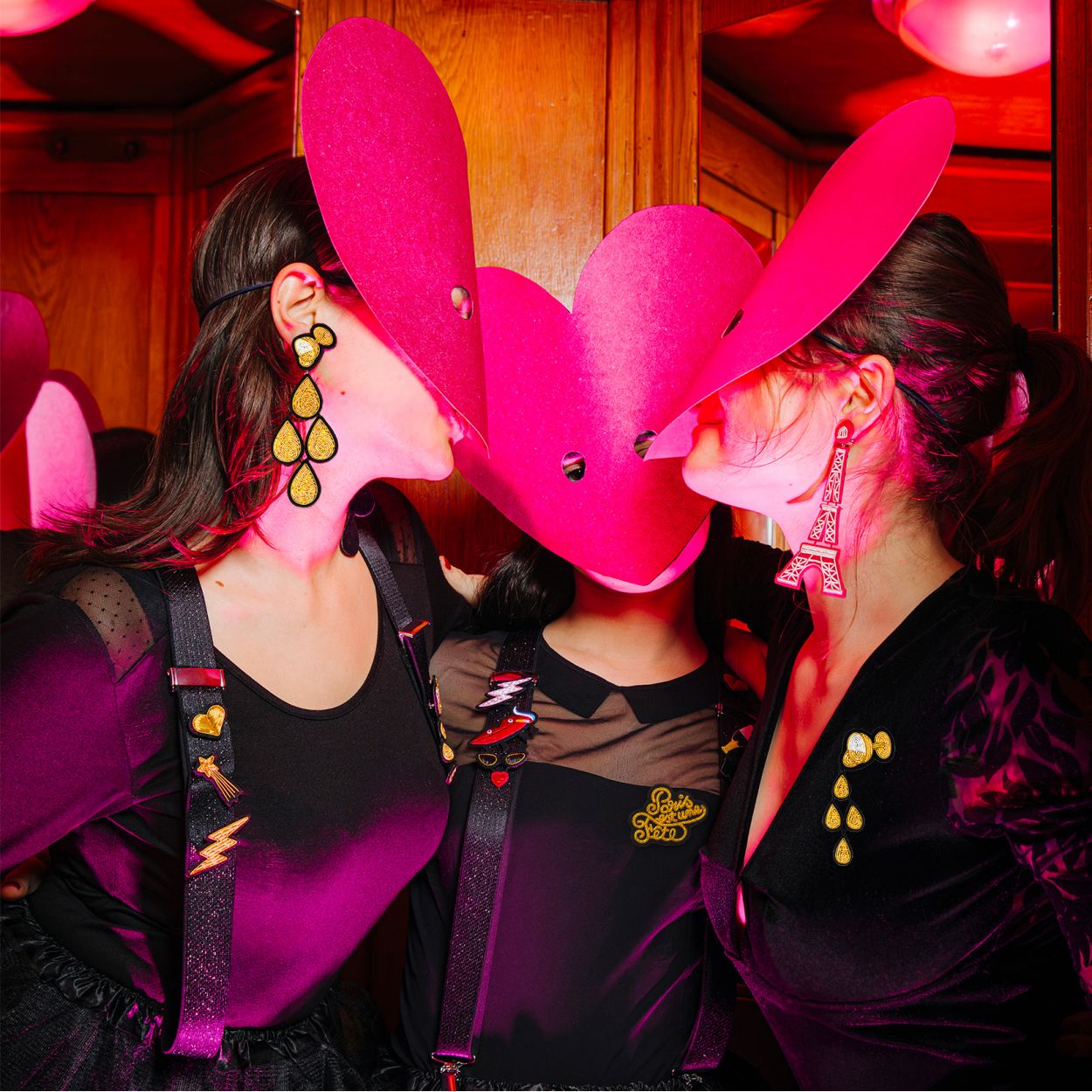 Paris est une Fête - Broche Brodés Main - Macon&Lesquoy