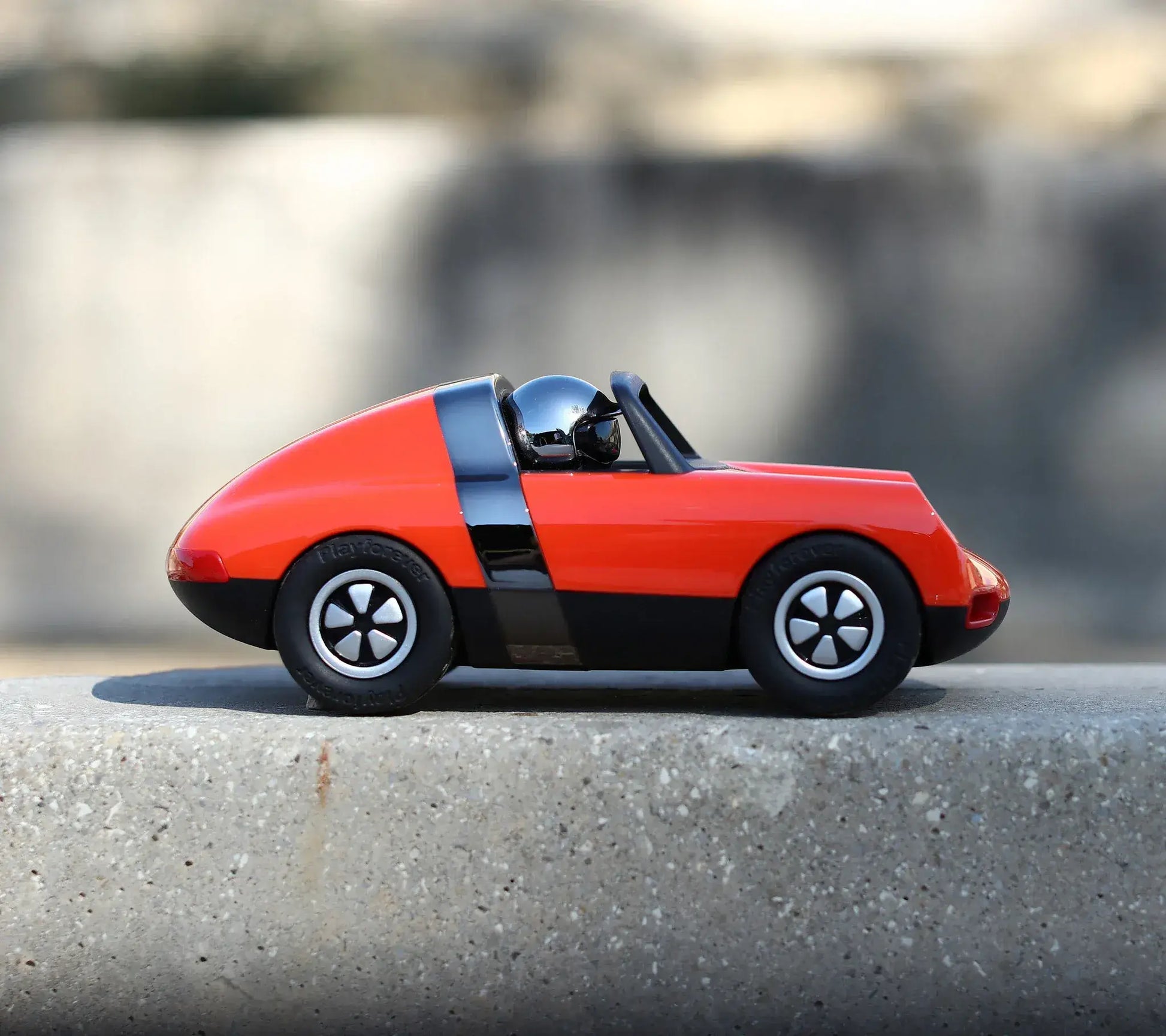 Voiture miniature Playforever Luft Biba orange inspirée de l'univers Porsche classique