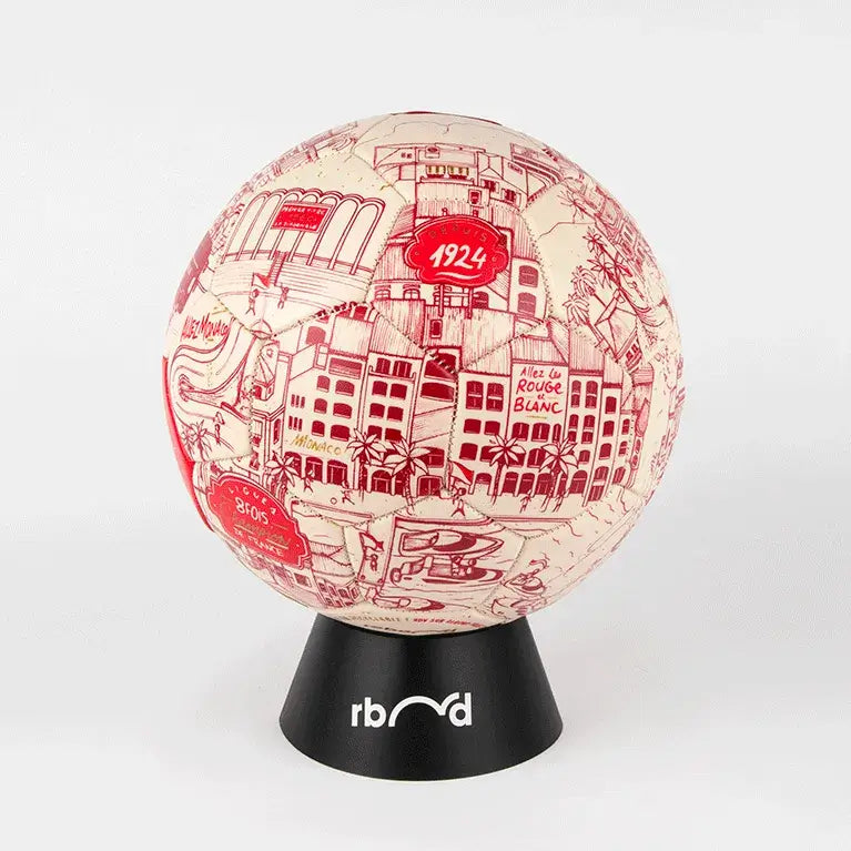 Arrière du ballon de football AS Monaco x Docteur Paper sur son socle