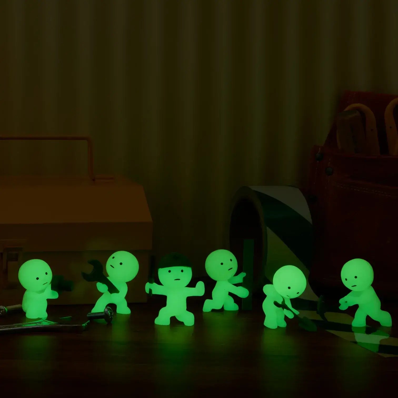 Les Smiski Construction sont phosphorescents